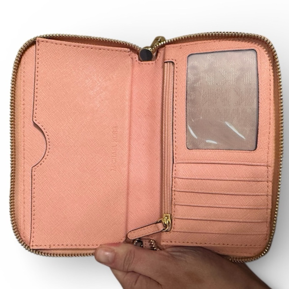 Michael Kors Pebbled Leather Smartphone Wristlet - Picture 3 of 4